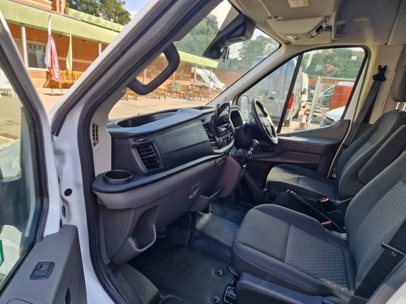 Minibus seat and carpet extraction cleaning